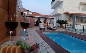 Local Paradise Xilokastro